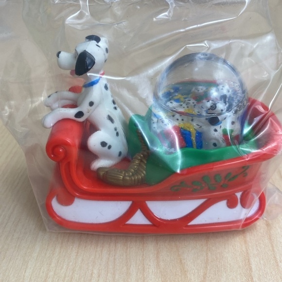 Vintage McDonald’s Toy Disney’s 101 Dalmatians Dog Sledding Snow Dome - Picture 4 of 7